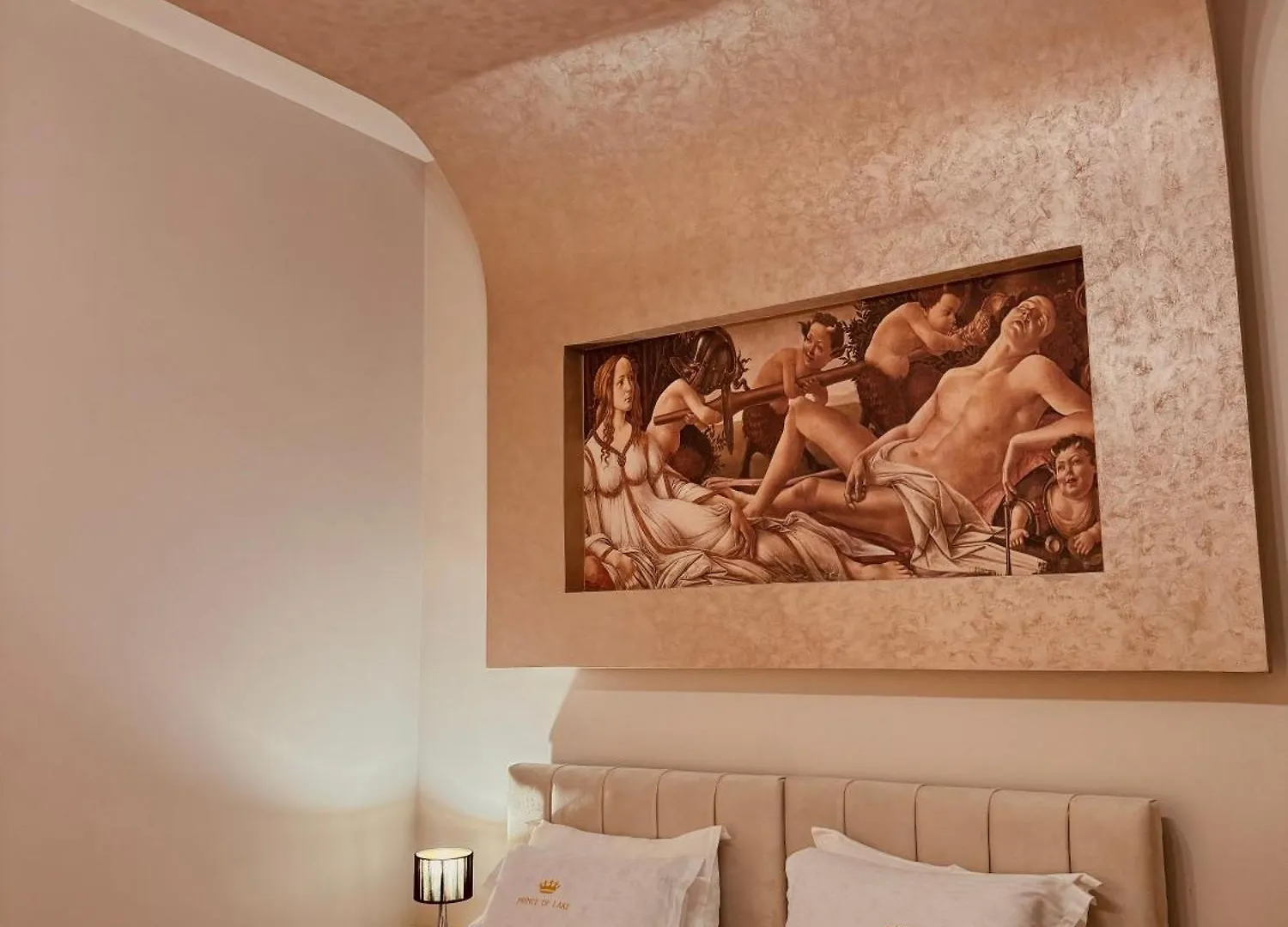 Prince Of Lake Hotel Canaj