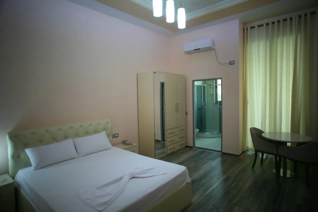 Prince Of Lake Hotel Canaj