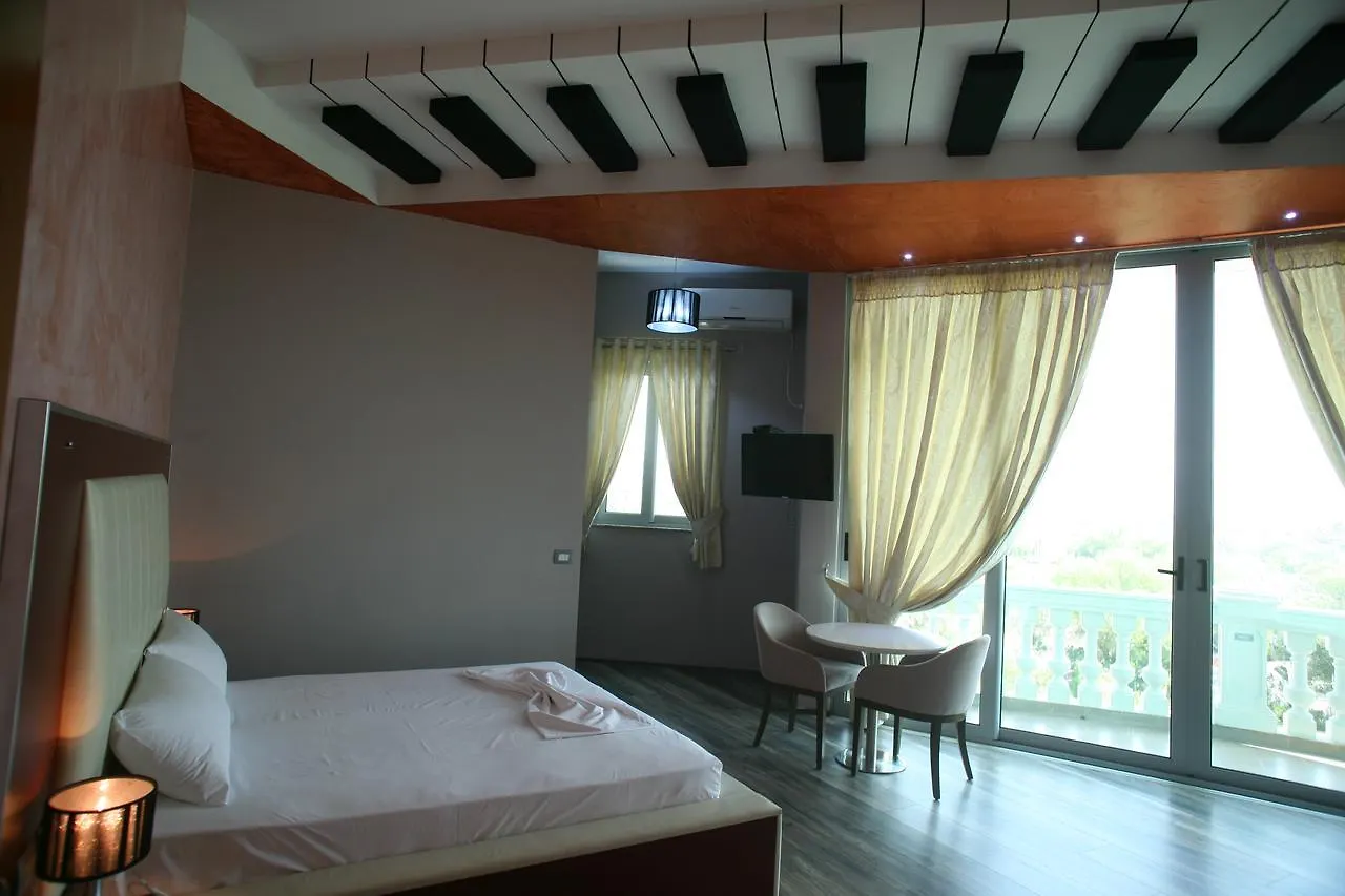 Prince Of Lake Hotel Canaj