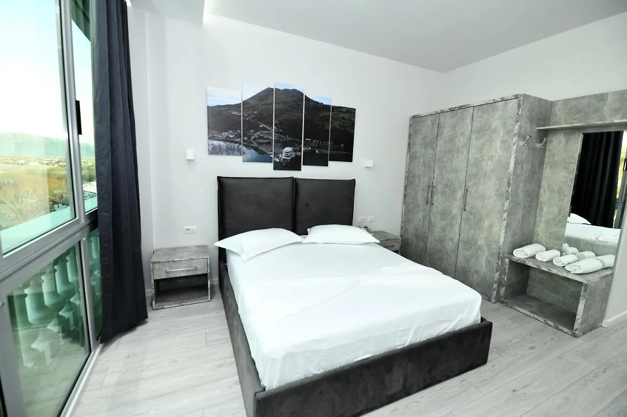 Prince Of Lake Hotel Canaj