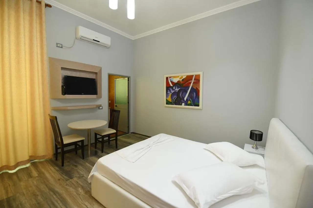 Prince Of Lake Hotel Canaj