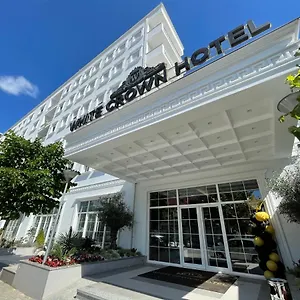 Hotel White Crown